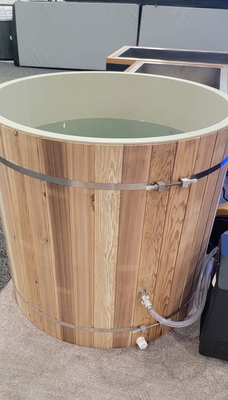 Golden Designs Dynamic Cold Therapy Cedar Barrel Spa – Plastic Tub with Chiller - The Sauna Solution LLC