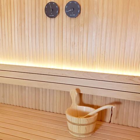 SaunaLife Wooden 1 - Gallon Sauna Bucket, Wood Ladle, Thermometer, Hygrometer, Black - The Sauna Solution LLC